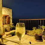 Aliki's House 1+ 2 * Polis