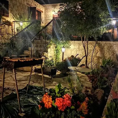 Aliki's House 1+ 2 * Πόλη