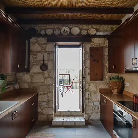 Aliki's House 1+ 2 Kır Evi *