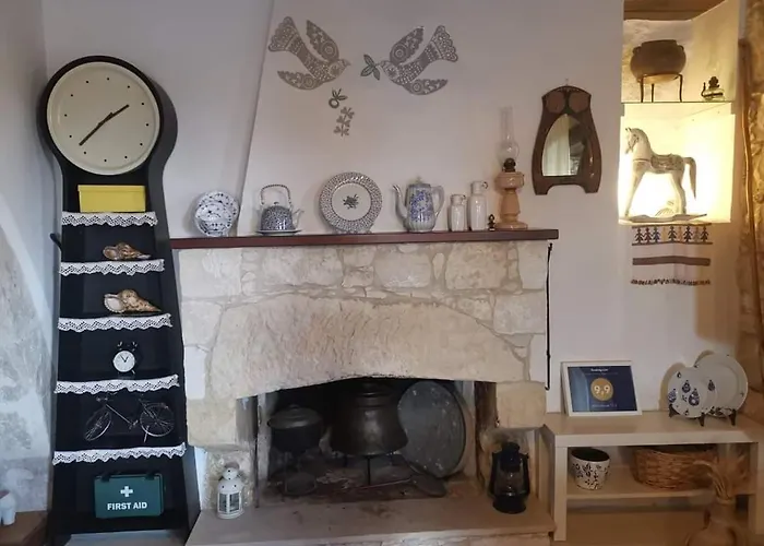 Aliki's House 1+ 2 Lantställe *