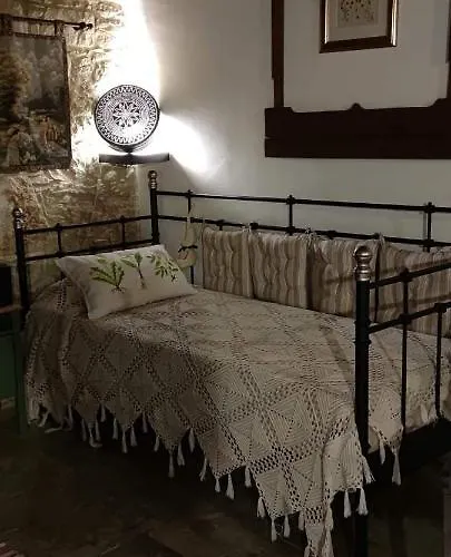 Aliki's House 1+ 2 Lantställe *